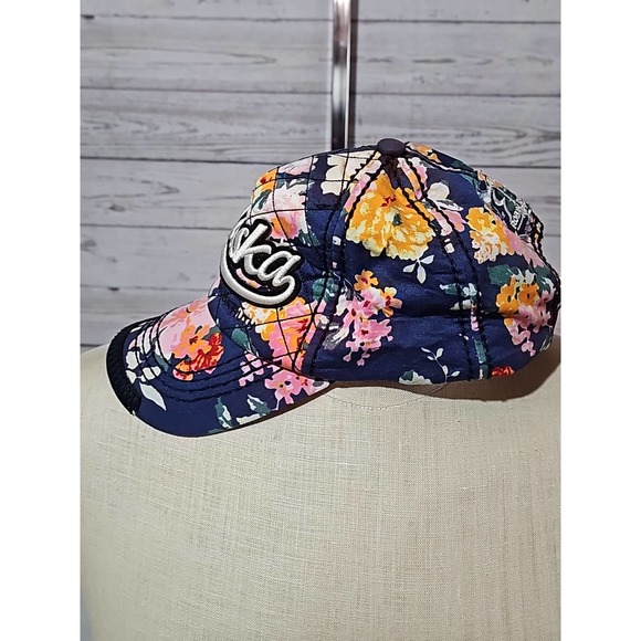 Robin Ruth Floral Alaska Adjustable Hat - Picture 4 of 7